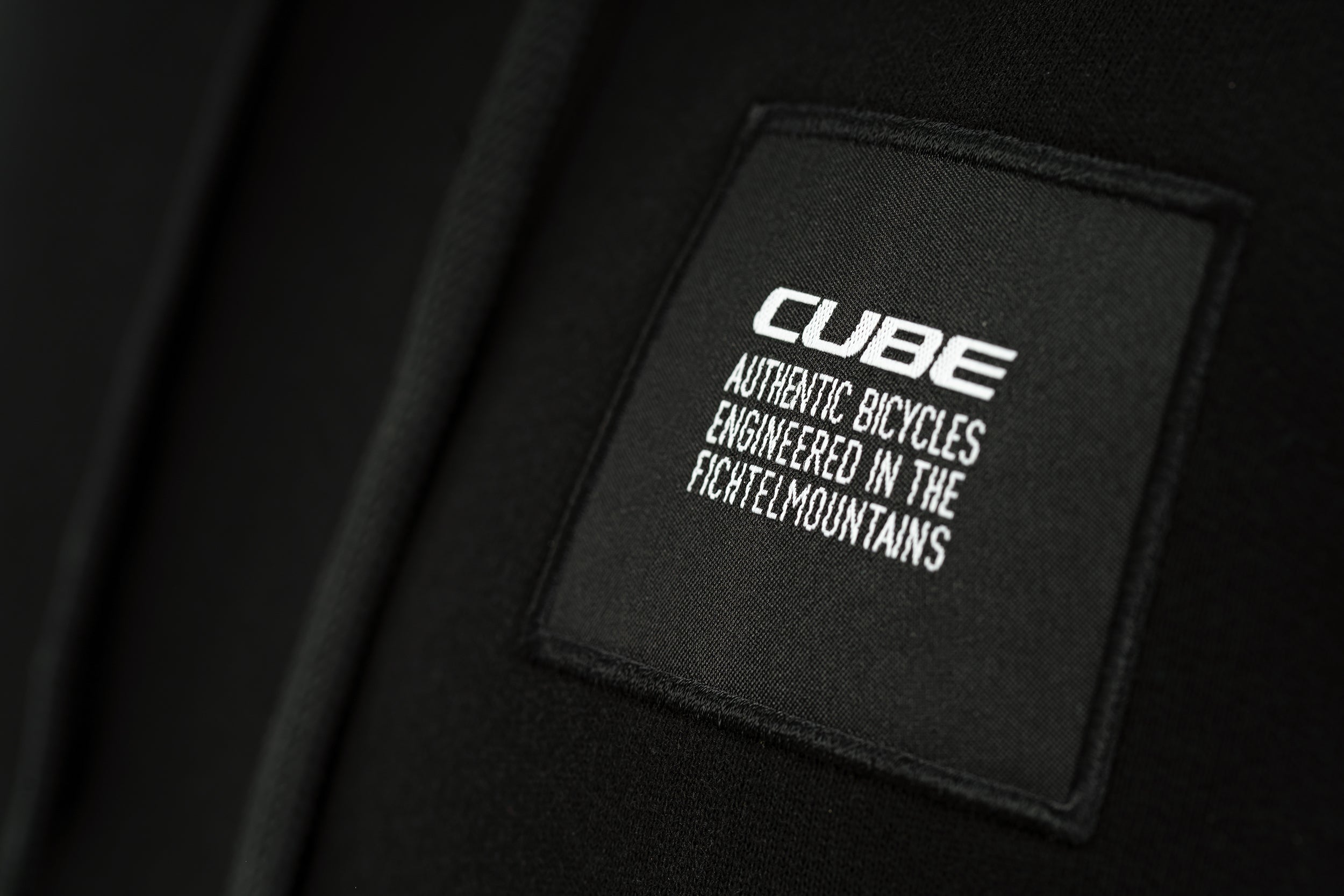 CUBE Organic Hoodie black