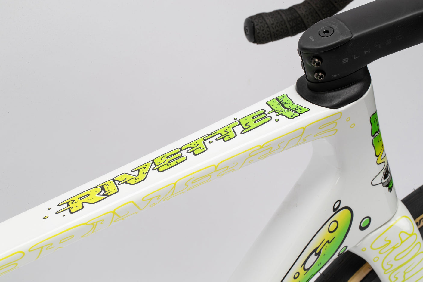 Haro Bikes Rivette Carbon LTD - Gloss White / Electric Green Yellow